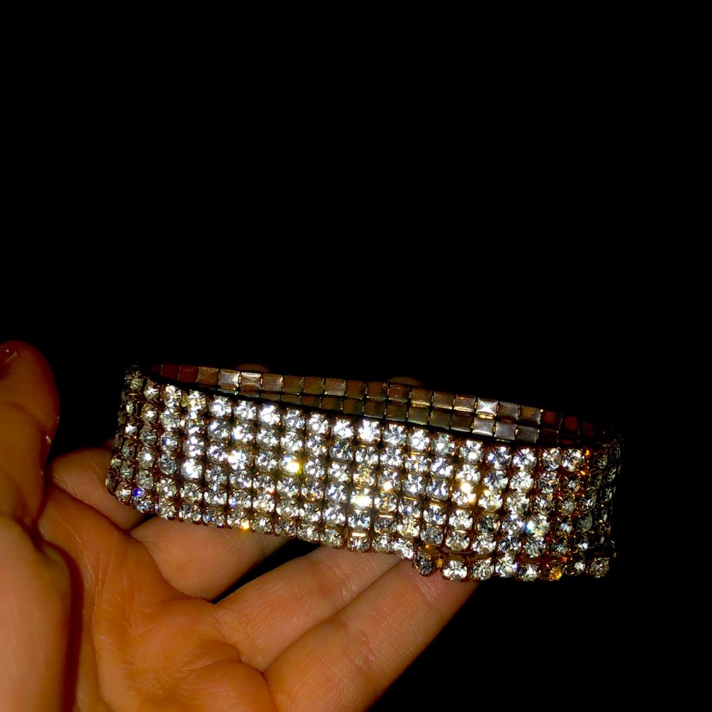 Kid hair band it was originally $100 dollars never worn